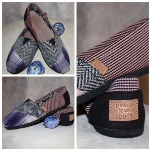Adorable Madden Girl Patchwork Flats 7.5